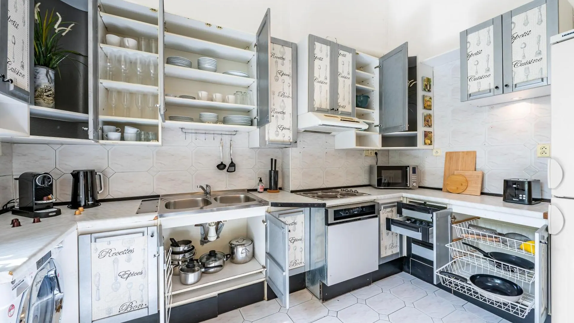 Baroque Grand Apartment Xxl - City Center - 160 M2 Prague